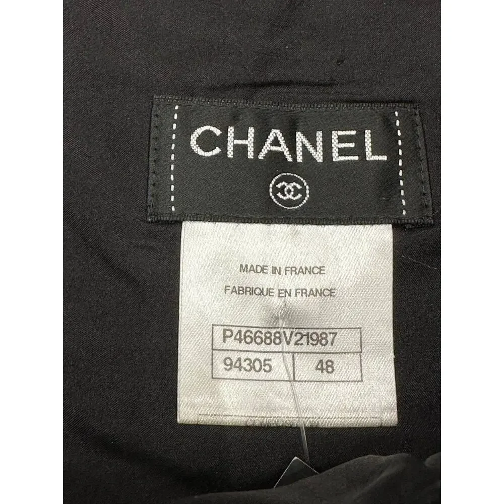 CHANEL Black Bouclé Wool A-Line Skirt with CC Button - FR 48